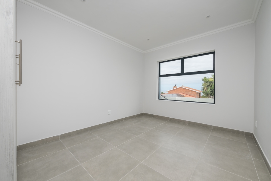 To Let 3 Bedroom Property for Rent in Dana Bay Western Cape